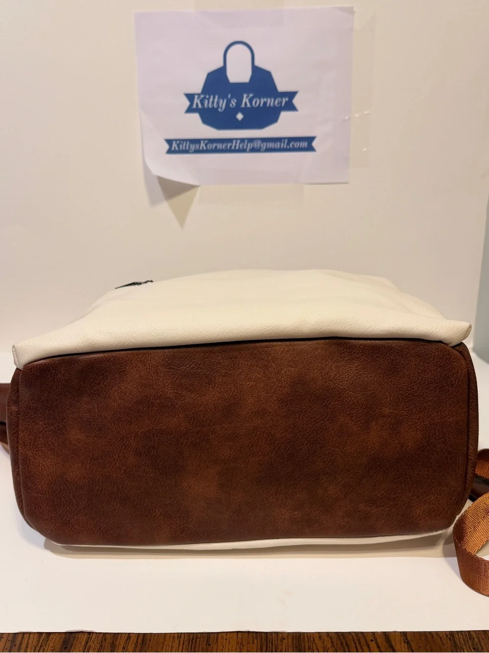 NWT Mroede Convertible Women's Laptop Backpack in Cream and Brown Color